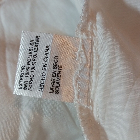 GB Gray and White Short Sleeved Sequined Top - Picture 4 of 5